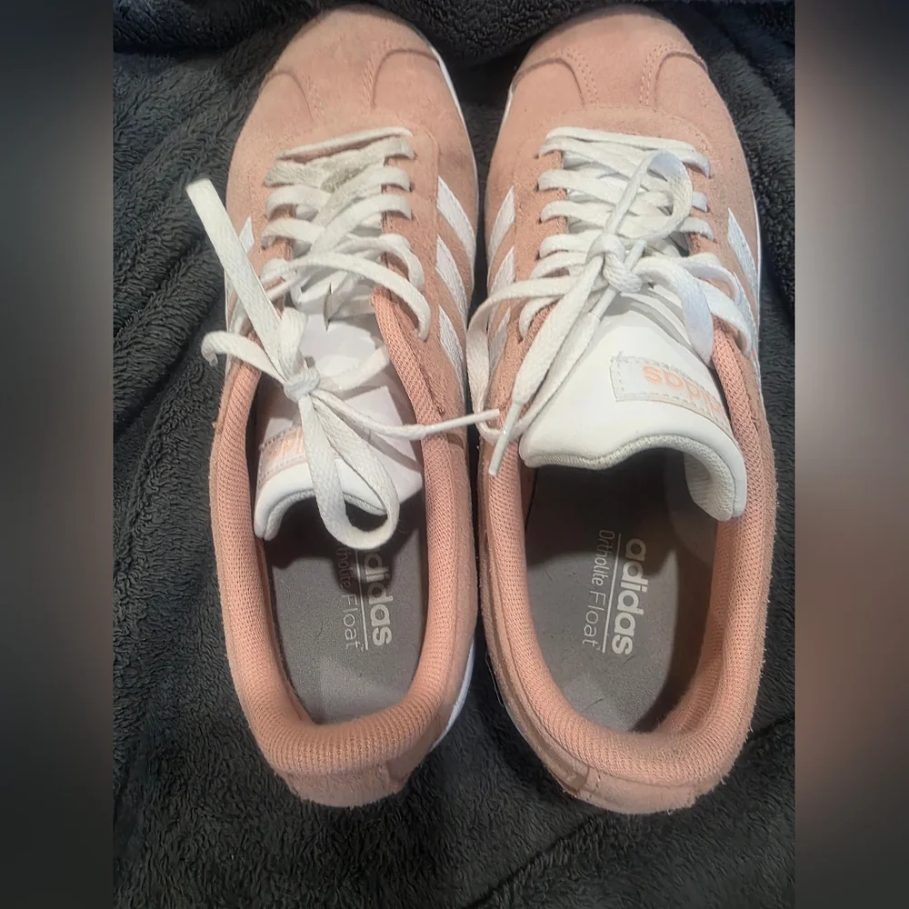 Adidas Womens Size 10 Pink Sneakers - Picture 3 of 7